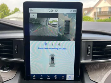 Car image 29