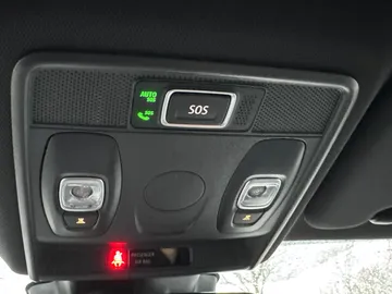 Car image 32