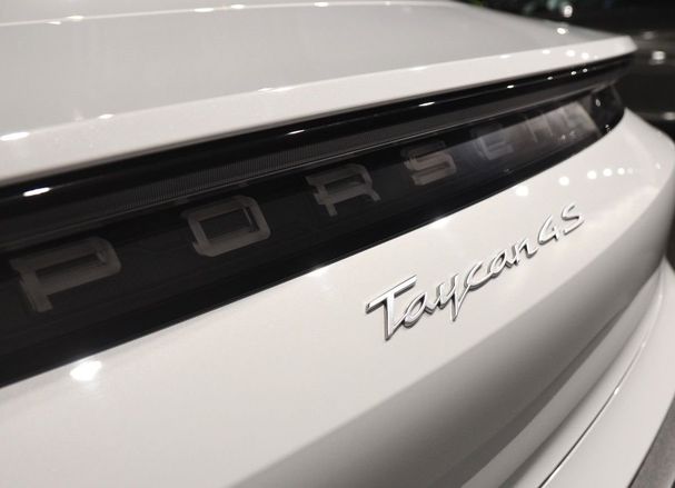 Porsche Taycan 4S 421 kW image number 17