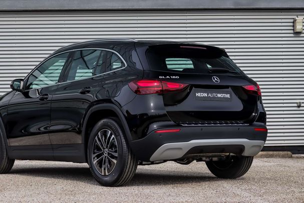 Mercedes-Benz GLA 180 100 kW image number 32