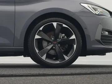 Car image 50