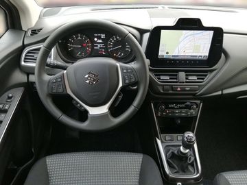 Car image 10