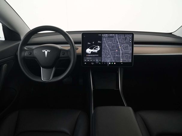 Tesla Model 3 60 Plus 175 kW image number 4