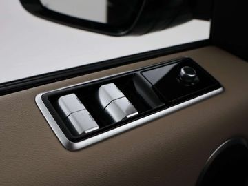 Car image 41