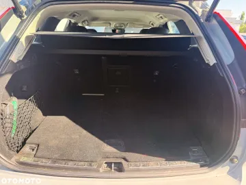 Car image 40