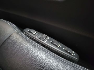 Car image 35