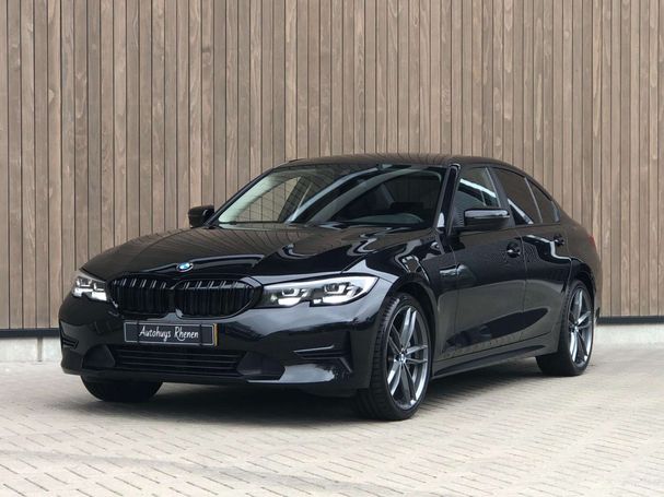 BMW 330i 190 kW image number 3