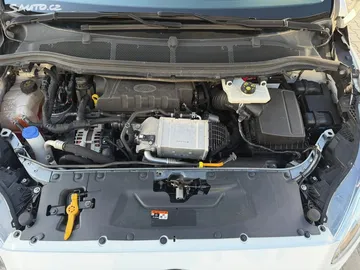 Car image 24