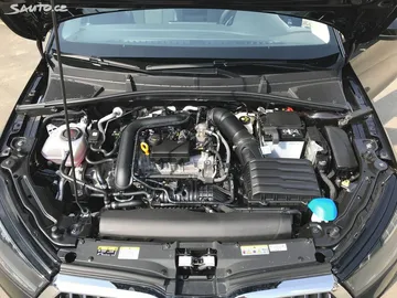 Car image 27