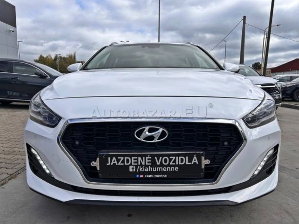 Hyundai i30 1.6 CRDI Family+ 100 kW image number 7