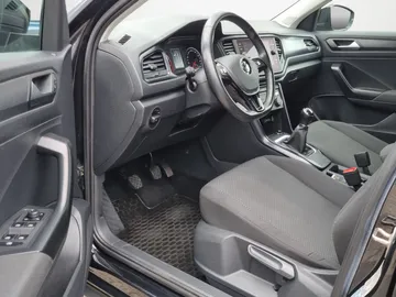 Car image 26