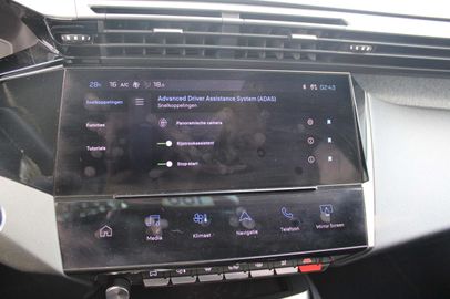 Car image 38