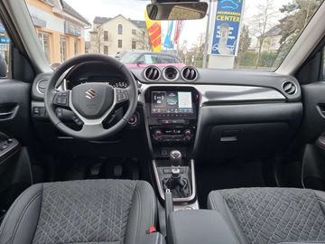 Car image 17