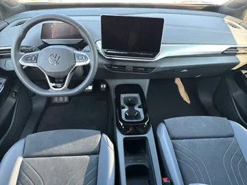 Car image 29