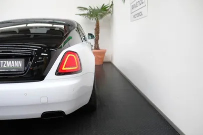 Car image 37