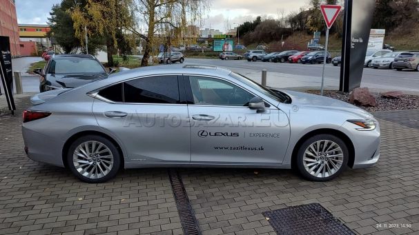 Lexus ES 300 h 160 kW image number 5