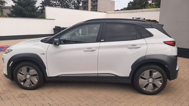 Hyundai Kona Style 100 kW image number 5