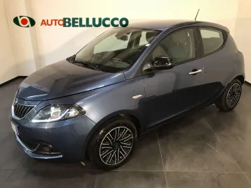 Car image 1
