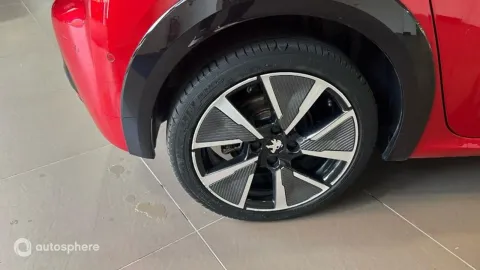 Car image 20
