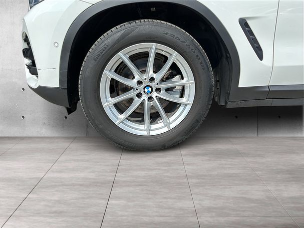 BMW X3 xDrive20i Advantage 135 kW image number 6