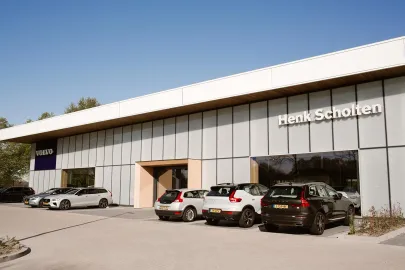 Car image 48