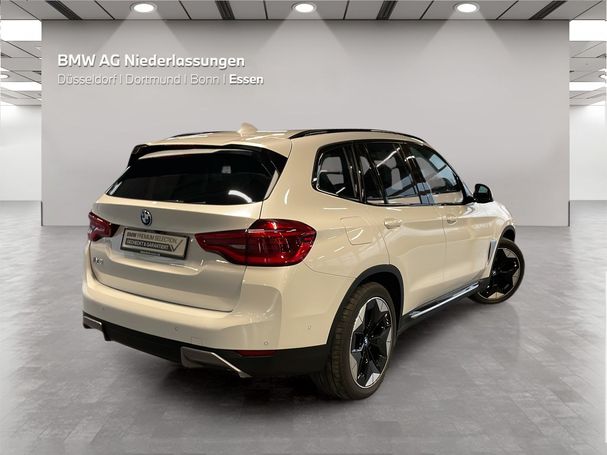 BMW iX3 210 kW image number 4