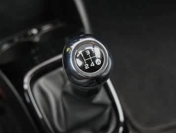 Car image 37