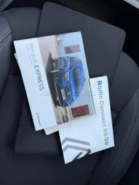 Car image 27