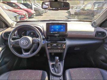 Car image 11