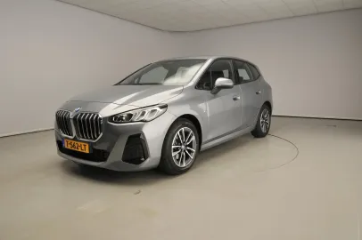 Car image 40
