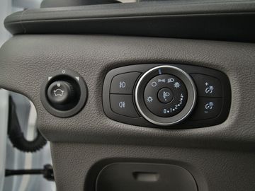 Car image 38