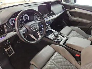 Car image 29