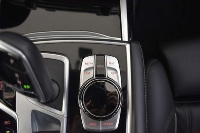 Car image 36