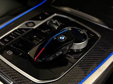 Car image 40