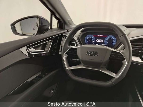 Audi Q4 45 quattro e-tron S-line 195 kW image number 7