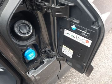Car image 31