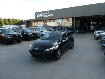 Car image 24