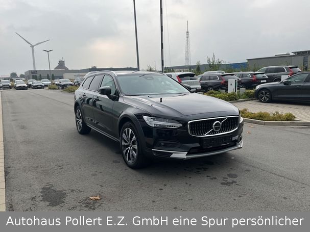 Volvo V90 Cross Country AWD B4 145 kW image number 3