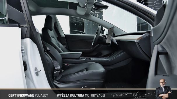 Tesla Model 3 AWD 353 kW image number 17