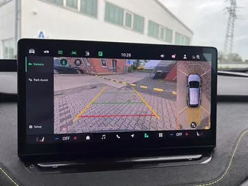 Car image 24