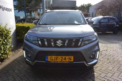 Car image 4
