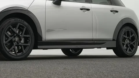 Car image 24