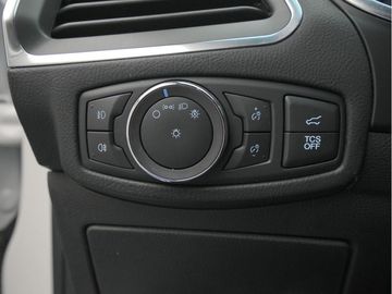 Car image 38