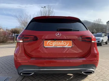 Car image 29