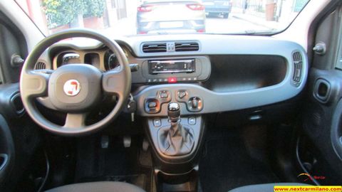 Car image 12