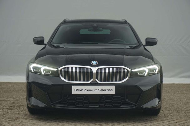 BMW 330i Touring M Sport 190 kW image number 2