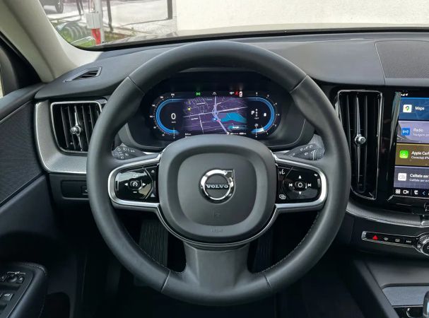 Volvo XC60 AWD 145 kW image number 9