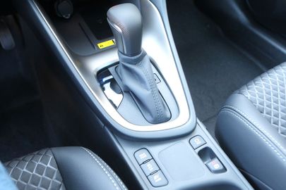 Car image 11