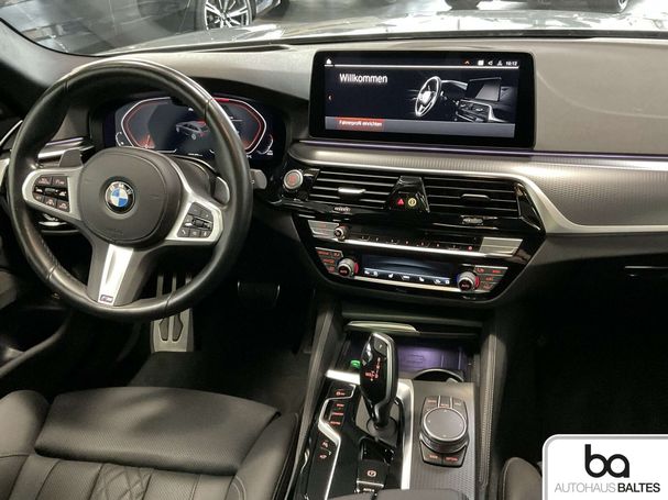 BMW 530d Touring xDrive 210 kW image number 9