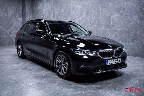 BMW 330e Touring 216 kW image number 9